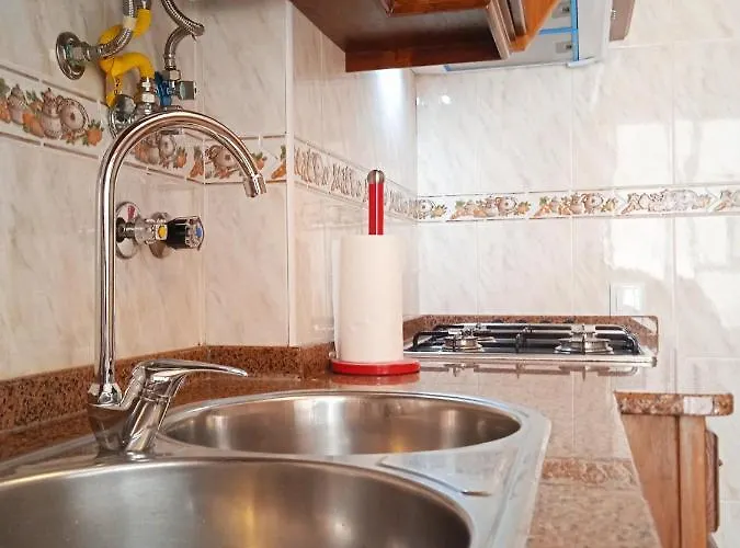 Chalas Place Apartment *