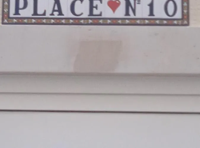 Apartment Chalas Place *